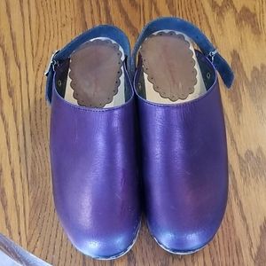Hanna Anderson clogs
